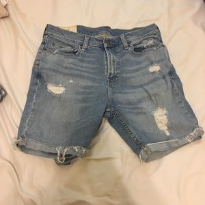 Men’s holister distressed jean shorts